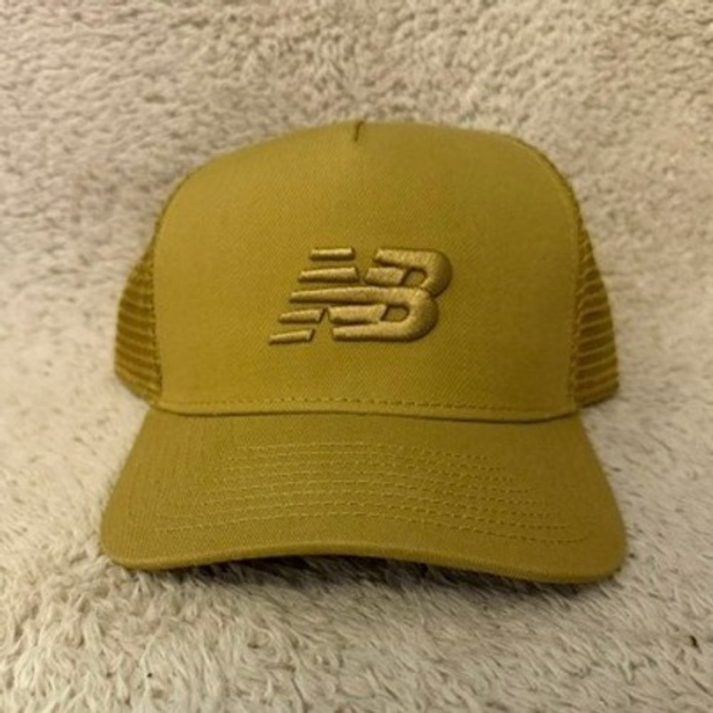 New Balance Mens Trucker Hat Gold Mesh Snapback Logo Cap LAH01001 S2510PAC243